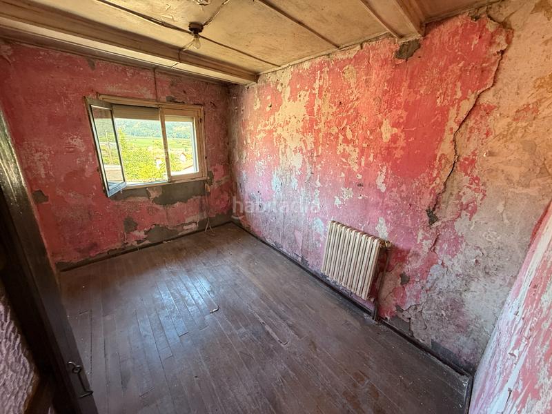 Foto c2504c01-6893-4908-8996-2e602bda5ded. Casa amb aparcament a Pravia