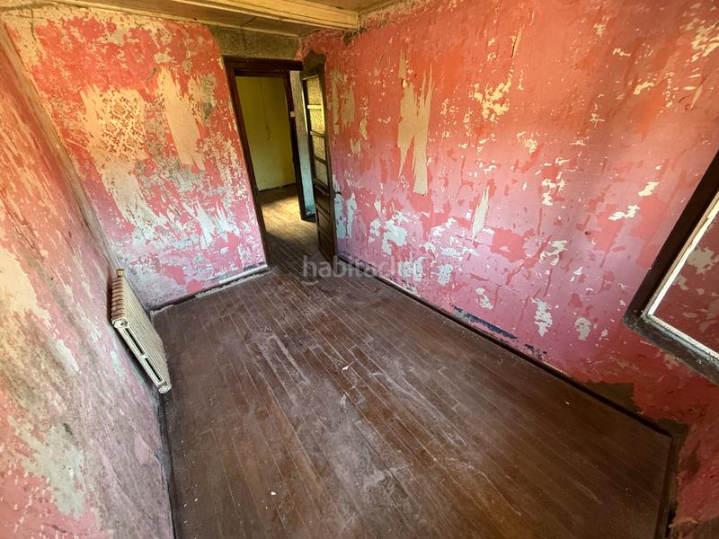 Foto d5084330-d7dc-4f3f-b912-1e52e23a3365. Casa amb aparcament a Pravia