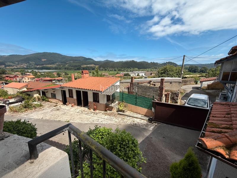 Foto ddb66950-2c0e-4a34-bd99-c8ed21e37dc4. Casa amb aparcament a Pravia