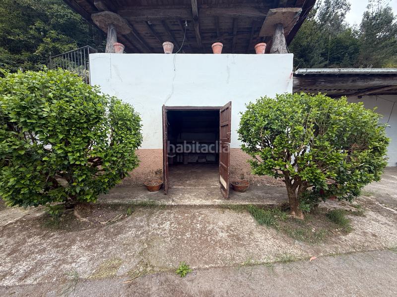 Foto decaf73e-817b-406b-ba6e-75f3b4a3d375. Casa amb aparcament a Pravia