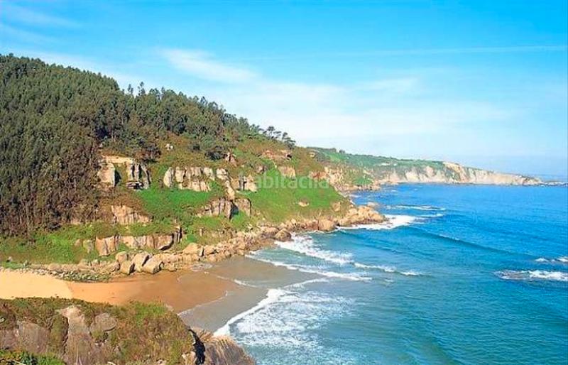 Foto f1c077f5-fd56-40fe-8b18-027dbead5741. Chalet en Quintes - Arroes Villaviciosa