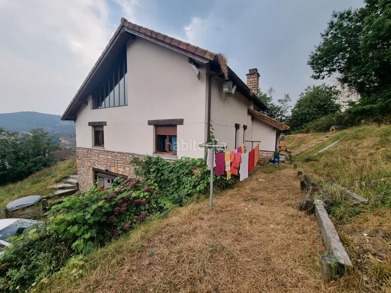 Foto a80665f7-ae32-4eed-968b-ff95d990dcbb. Chalet en La Felguera Langreo