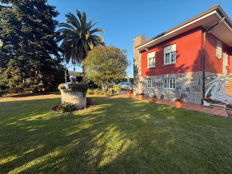 Foto 512765fa-3a44-49d4-ba05-f01d67d2b73c. Chalet mit heizung parking pool in Piedras Blancas Castrillón