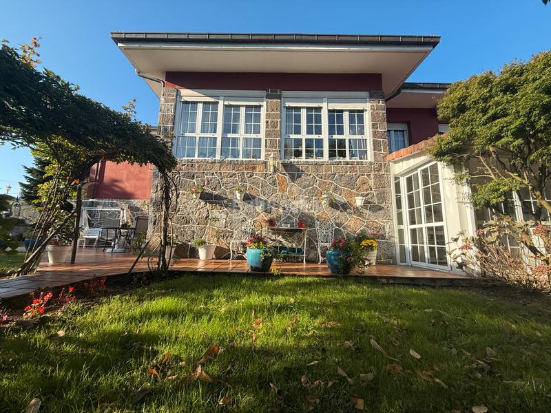 Foto eb6de9c7-69d9-4044-81ae-493e866e6a16. Chalet with heating parking pool in Piedras Blancas Castrillón