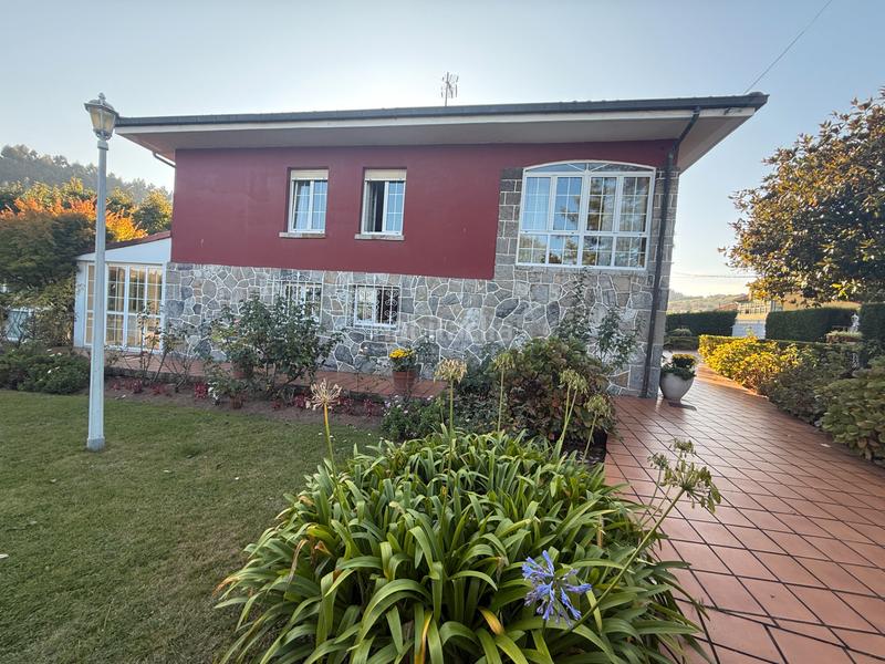 Foto 3063a5d0-8d59-4ec5-9fab-9cd15e760080. Chalet avec chauffage parking piscine dans Piedras Blancas Castrillón