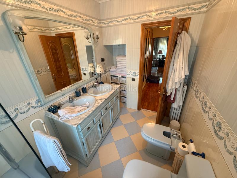 Foto 27b9cccb-4faa-40b3-9478-c7cb326a18ef. Xalet amb calefacció aparcament piscina a Piedras Blancas Castrillón