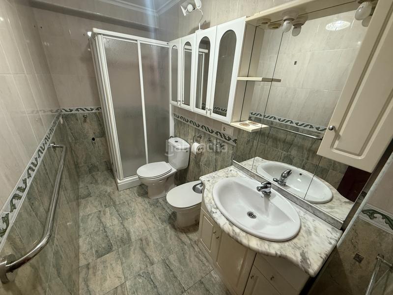 Foto 3bcbe852-8a01-4506-941b-70ddacba31a3. Flat with parking in Centro Avilés