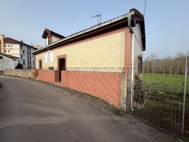 Foto a08f2090-bd29-4937-8b71-8914e8000cb5. Casa a Grado