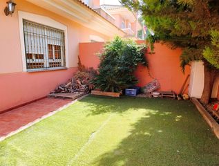 Casa aparellada a Calle LORCA