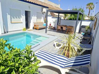 Casa pareada  Calle gor. Bonita villa con piscina en camposol en sector d