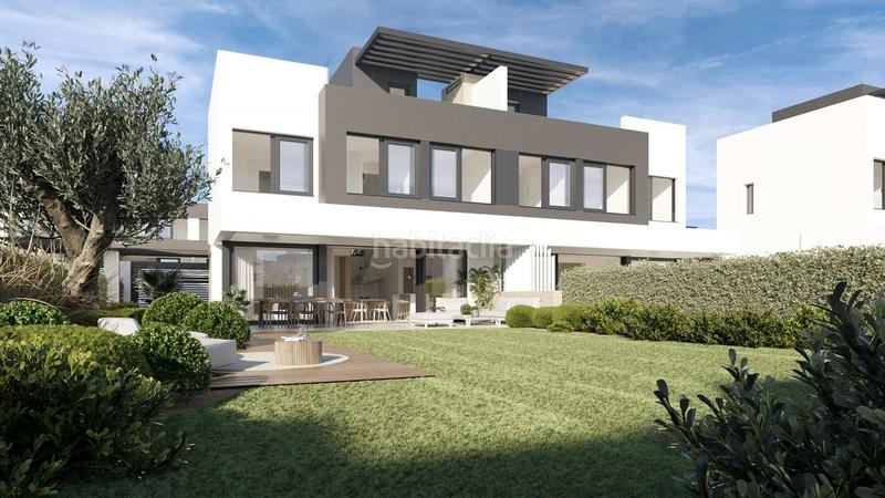 Foto 52247a91-f1ee-41be-95a2-80660212bb5c. Chalet con piscina in Nueva Atalaya Estepona