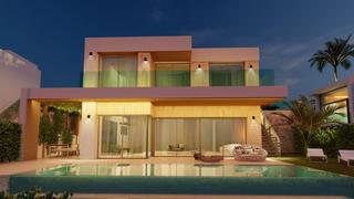 Xalet  C/ perú. Villas independientes en estepona