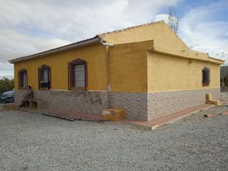 Casale in Freila. Encantador cortijo en freila con vistas al lago