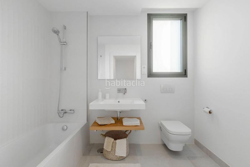 Foto ed783859-0447-4eec-b028-1e7242f3fcce. Casa adosado de nueva construcción en El Faro de Calaburra - Chaparral Mijas