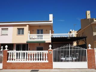 Casa adossada a Cuevas del Campo