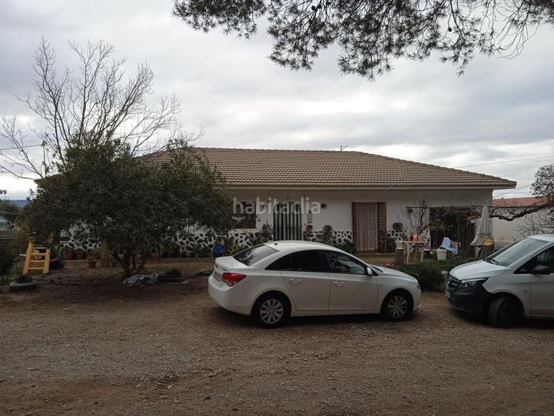 Foto 5df20fce-6e2e-4d19-9557-5830a03a6bbd. Casa finca de olivos en venta en Guadix