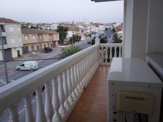 Apartament a Cuevas del Campo. Apartamento en calle principal en cuevas del campo