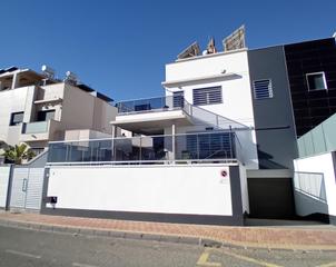 Chalet  Carretera embarcación pedro acosta. Villa de lujo de 4 dormitorios con piscina privada