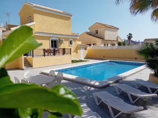Chalet in Mazarrón Casco Urbano. Un sueño mediterráneo la serenidad bañada por el sol se combina
