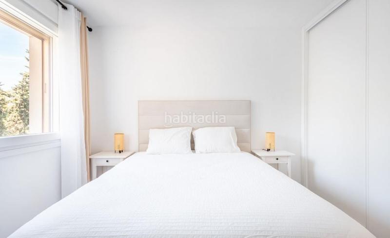 Foto c67ed5a4-d854-43e6-adce-35ab17047d5c. Piccolo appartamento con parcheggio piscina in Nueva Andalucía centro Marbella