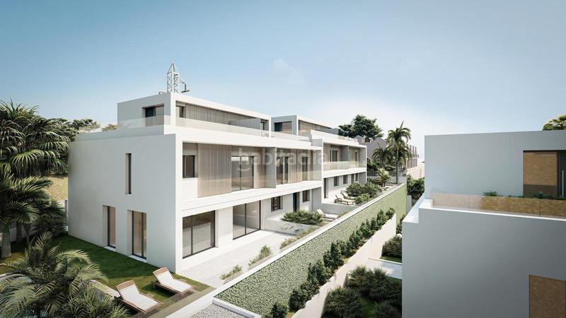 Foto ff1bf542-9d3a-43fb-b226-1061f6fe5805. Casa pareada villas adosadas con vistas al mar y junto al campo de golf en Estepona