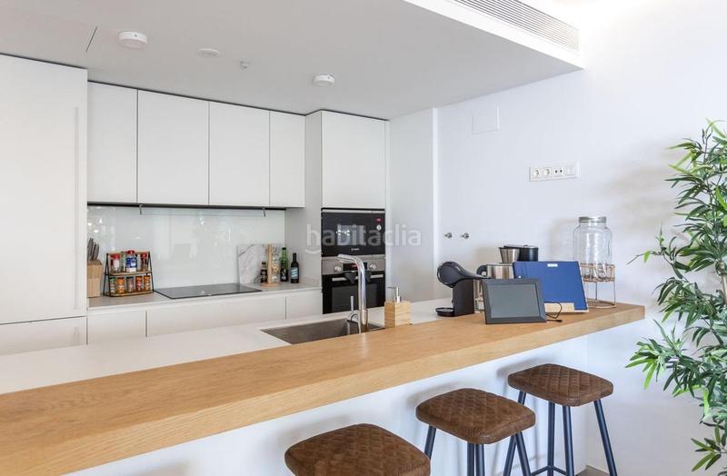 Foto 7dcdb82b-58a5-4f43-bc93-9b21064556e2. Apartament amb calefacció aparcament piscina a Las Gaviotas - Carvajal Fuengirola