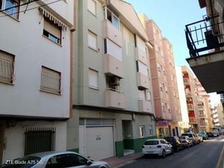 Apartamento  Calle calle de progreso. Apartamento de 2 dormitorios y 1 baño a 25 metros del mar