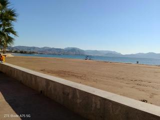 Apartament a Pescadores. Bonito piso a 25 metros del mar