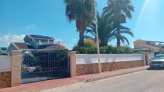 Chalet  Carretera castillo de san juan. Villa de 3 dormitorios y 3 baños con potencial para 6 dormitorio