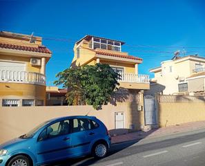 Maison  Avenida de don antonio segado del olmo. Una casa elevada con vistas al mar y a la montaña  bolnuevo