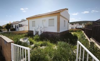 Chalet  Calle ajedreas - saladillo. Villa en camposol con amplia parcela