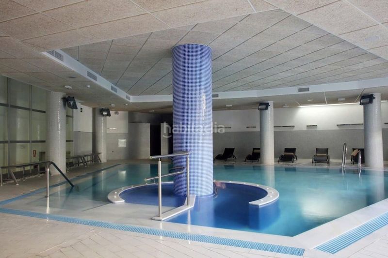 Foto b19d226f-1df3-43ec-ab55-eac857a7e745. Dúplex amb piscina a Zona de Punta Plata Estepona
