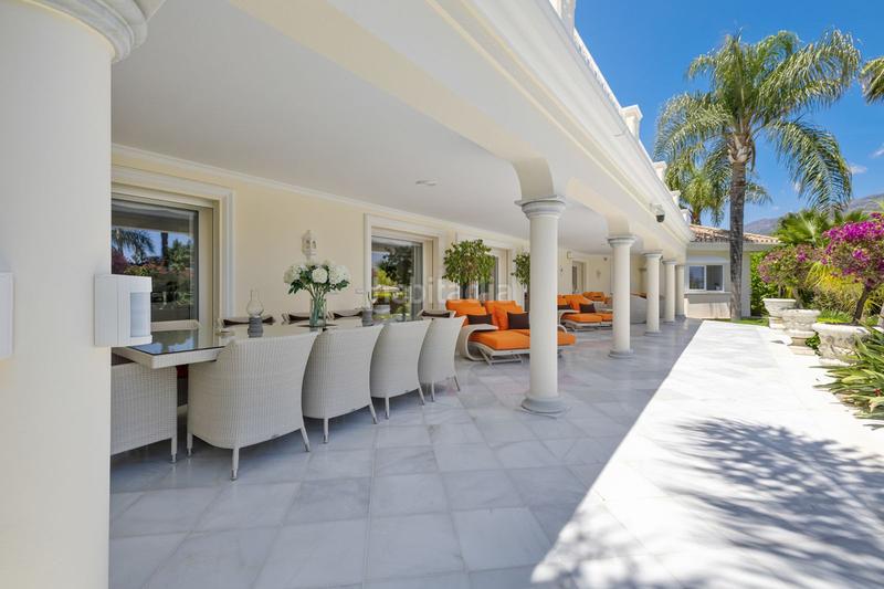 Foto ac121e1c-a32d-476e-a19f-bd2b7dfc0074. Chalet en Los Naranjos Marbella