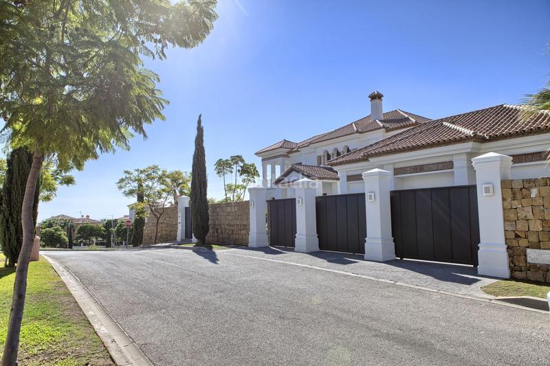 Foto 1cbce0f7-08cd-4362-9571-be34aab7191f. Chalet mit parking pool in Los Flamingos Benahavís