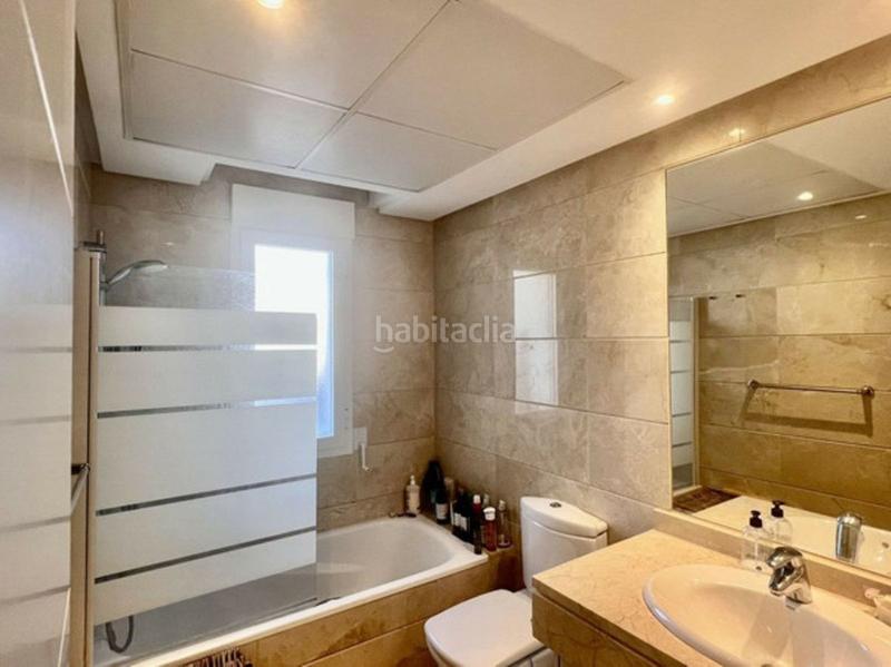 Foto e0336960-d427-45d7-bf1e-0decec5b3c64. Attique avec parking piscine dans La Dama de Noche - La Alzambra Marbella