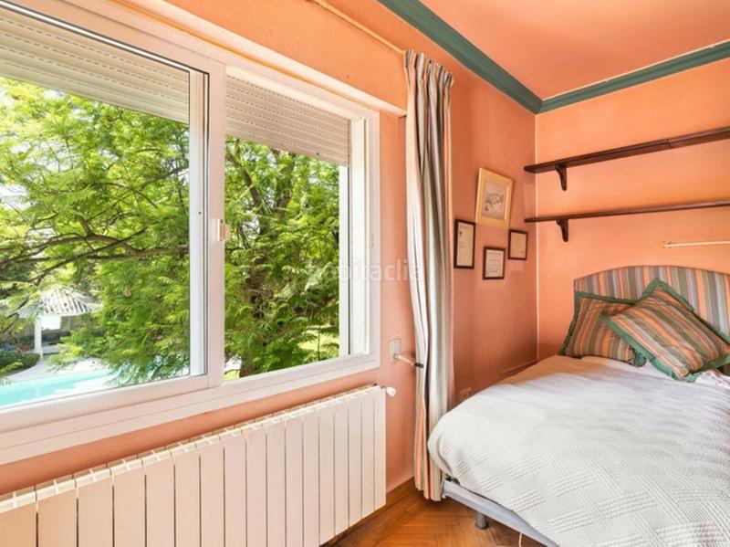 Foto 3bd76bce-f0e9-4b8c-9671-ab6df9f2c2ae. Chalet con parcheggio piscina in Calahonda Mijas