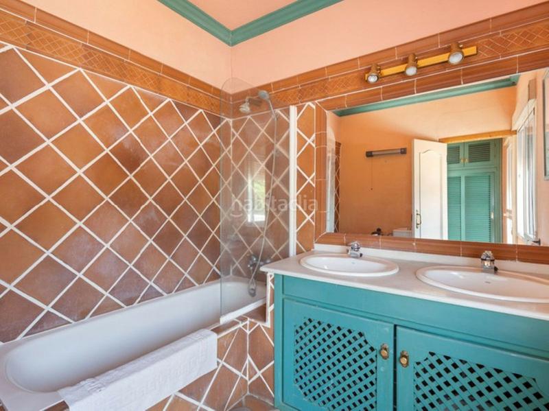 Foto b8d91da2-1116-4a27-ae52-e3734f0d461d. Chalet con parcheggio piscina in Calahonda Mijas