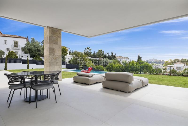 Foto a33a92a0-ebc8-48d3-a235-7943074c5568. Chalet mit parking pool in La Alquería Benahavís