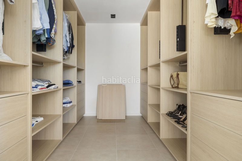 Foto 86dbf25f-f712-4ad0-88da-3cdf7a5f72d7. Xalet amb aparcament piscina a La Alquería Benahavís