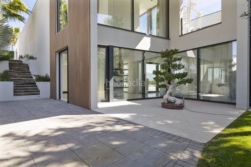 Foto d91410d0-199a-40b3-8ec6-2b18a065e703. Xalet amb aparcament piscina a La Alquería Benahavís