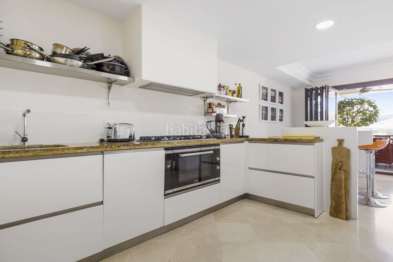 Foto b2f945ed-1c9a-44c4-8134-4d31b47be222. Casa adossada a La Quinta Benahavís