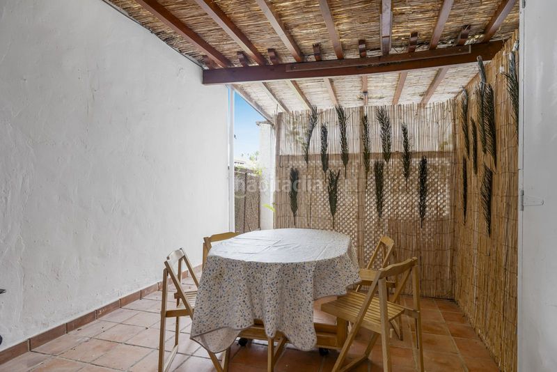 Foto f42a9792-4c6e-40d6-bc92-2f92900e2a3b. Casa adossada amb piscina a Guadalobón Estepona