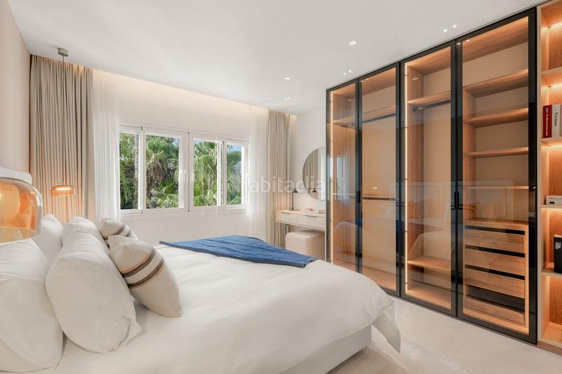 Foto 468f62ef-3eb4-4b31-b0f7-15f13c6f8817. Zweistöckige wohnung mit parking in El Velerín Estepona