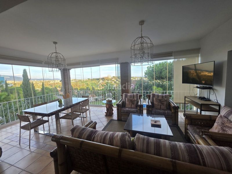 Foto daa16a70-de8c-47a4-a873-d1ddcc1bbd8d. Chalet en El Paraíso Benahavís