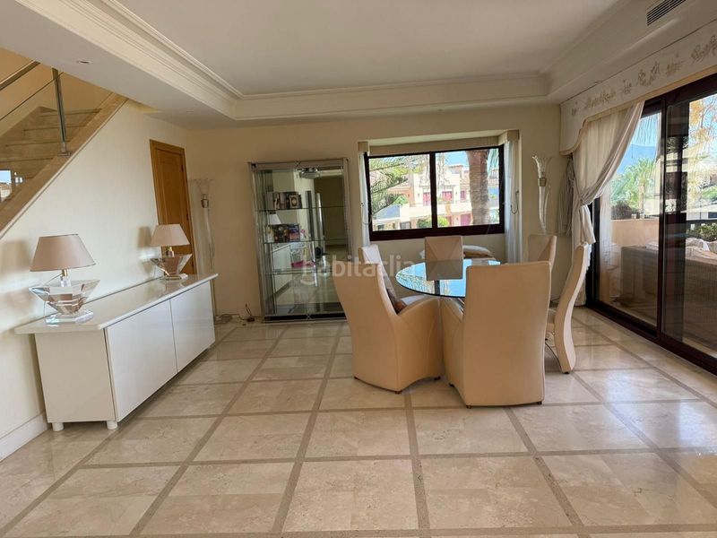 Foto 5e532053-d93a-4d36-924a-8dcf989f7b47. Location duplex avec parking piscine dans Villacana - Costalita - Saladillo Estepona