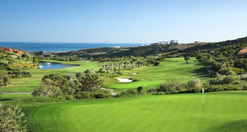 Foto d22ad27e-b3ed-4748-81f7-ed698d13e72c. Terreny residencial a Casares golf - Casares del sol Casares
