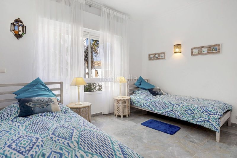 Foto bdf2ee81-9fb5-4f48-a86a-358df4d6a3db. Casa adossada amb piscina a Guadalobón Estepona