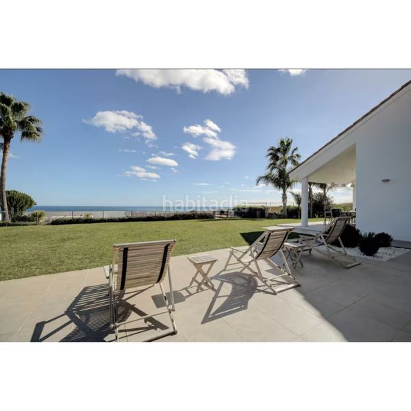 Foto bf7e8597-bf65-44c0-a8ad-027748646e8c. Chalet con parcheggio piscina in Manilva pueblo Manilva
