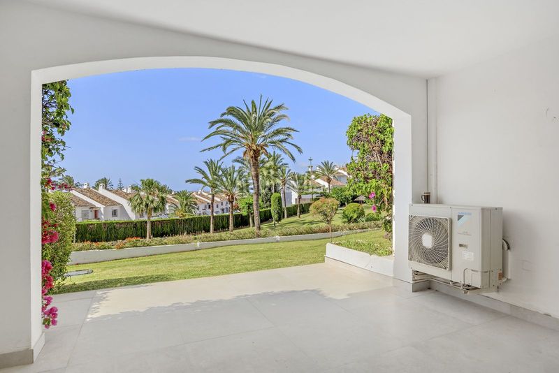 Foto 7ae42fd4-1526-4708-a2db-ab094711cc19. Planta baja en Nueva Andalucía centro Marbella