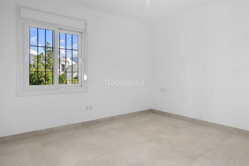 Foto 900cb50c-b85e-464c-87ea-f5fb0e23c2c7. Planta baja en Nueva Andalucía centro Marbella